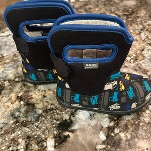 BOGS Baby insulated Winter Boots 7